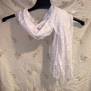 Lace scarf